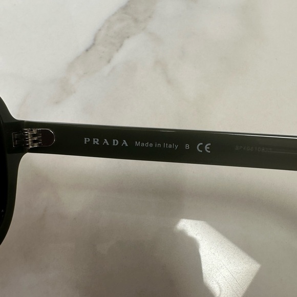 PRADA green frame - Picture 3 of 4